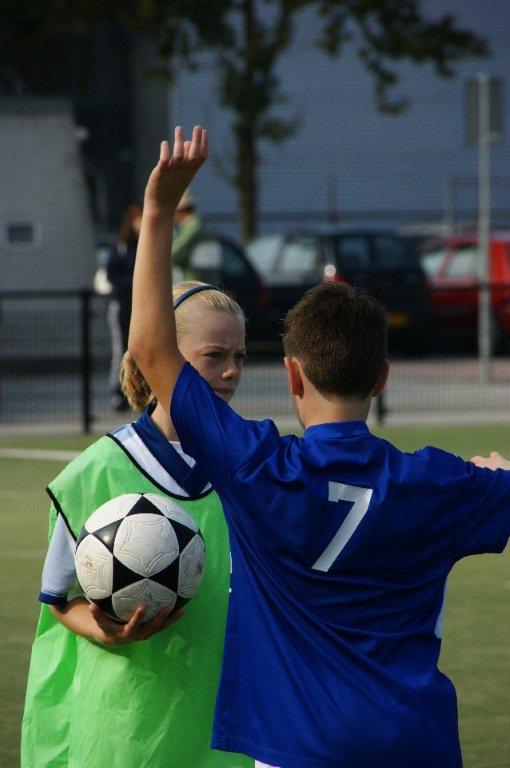 2009-09-26-10.19.45 Korfbal D3-D2_638x960.jpg